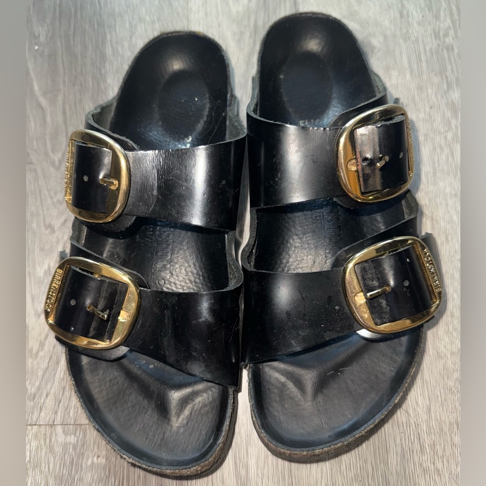 Birkenstock Arizona Big Buckle patent leather sandals with gold buckle size 37
